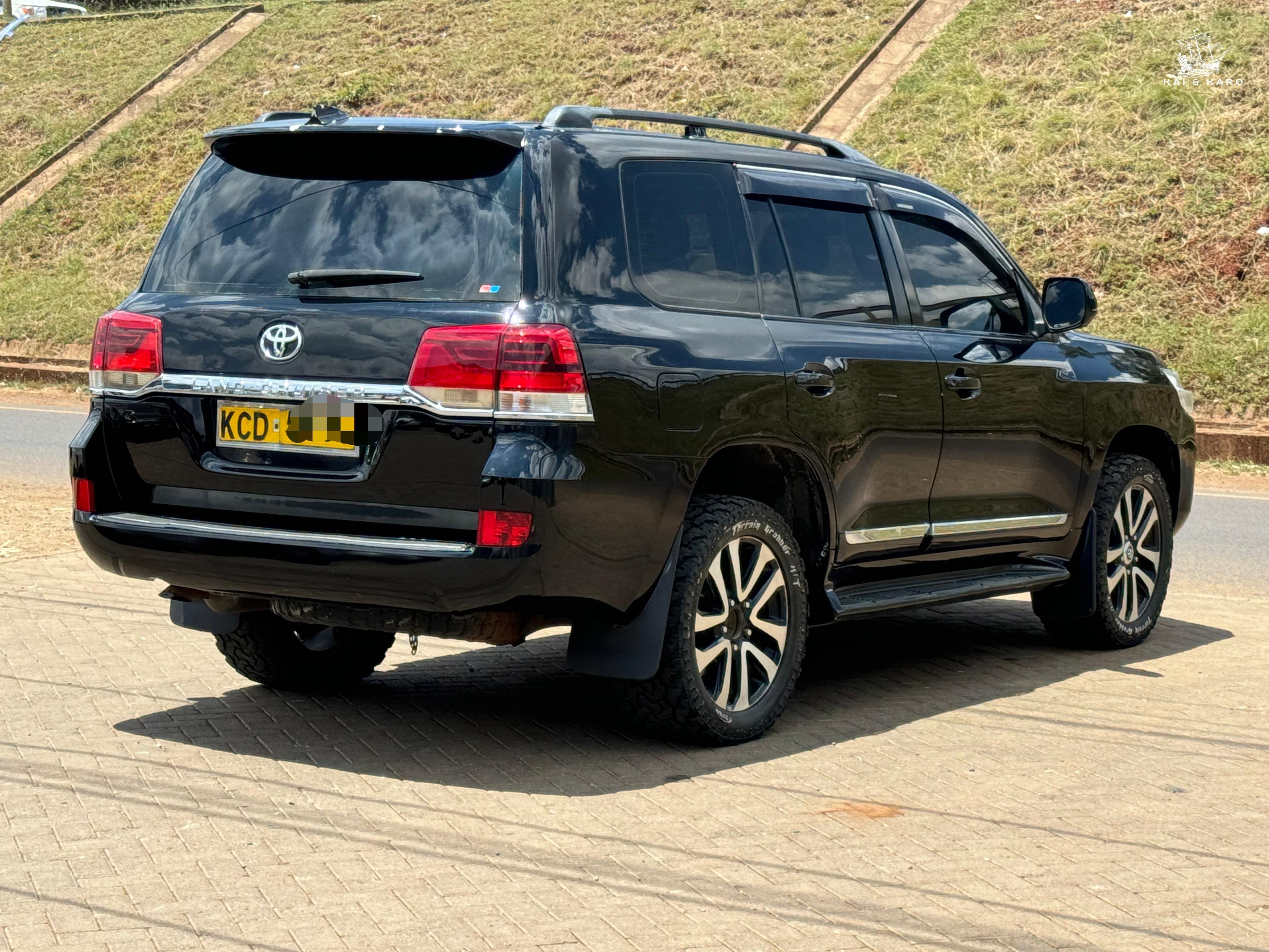 Toyota LandCruiser's image